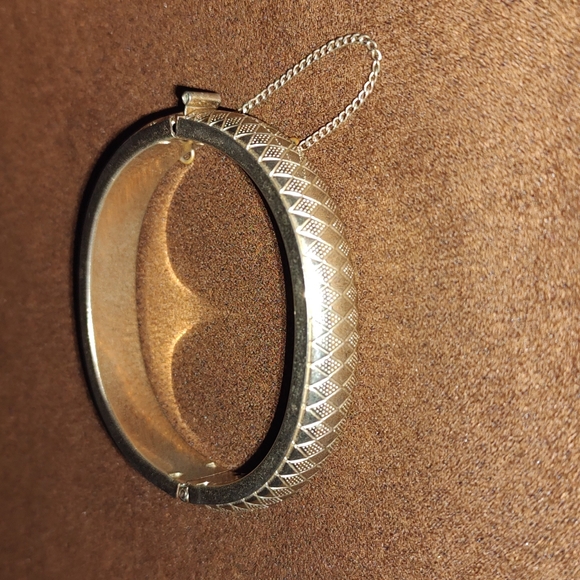 Vintage Silver Plated Hinged Bangle Bracelet - Picture 6 of 9